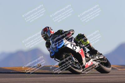 media/Nov-06-2023-Moto Forza (Mon) [[ce023d0744]]/3-Intermediate Group/Session 5 (Turn 9)/